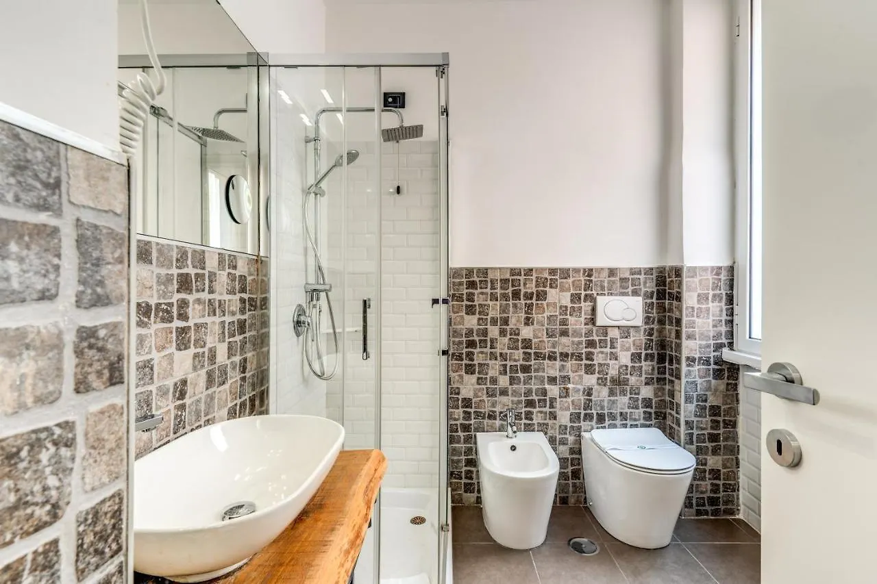 Effe Luxury Palace Rome 0*,